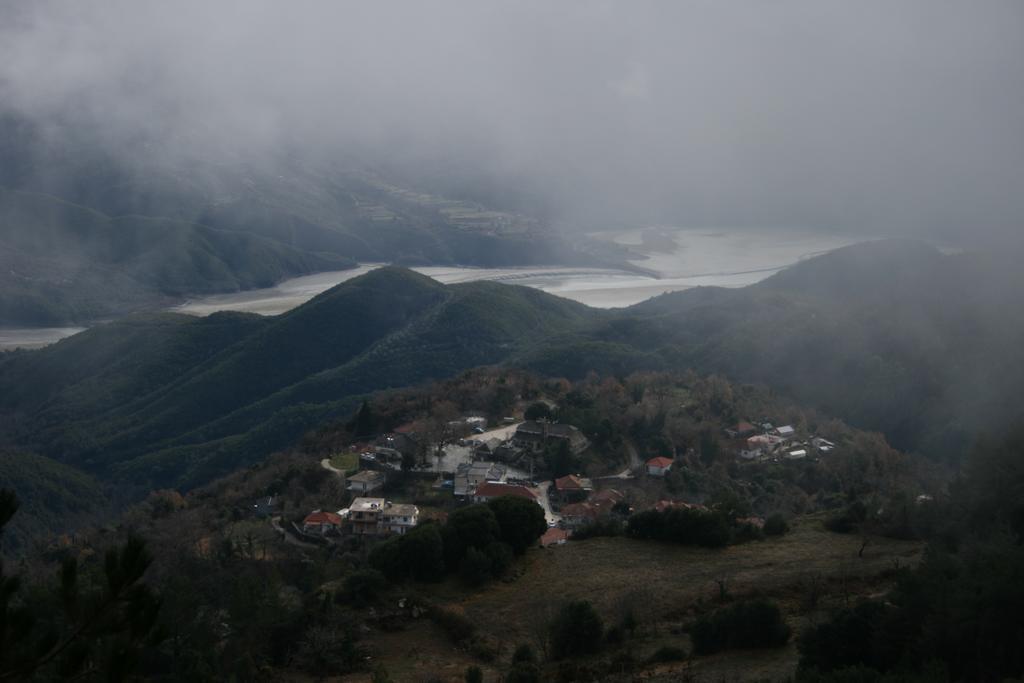 Nisista Lodge Mountain View Rodavgi Zewnętrze zdjęcie